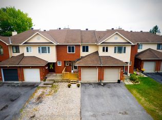 108 Cedarock Dr, Ottawa, ON K2M2H5