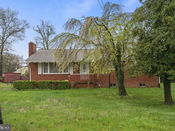 101 Pates Dr, Fort Washington, MD 20744