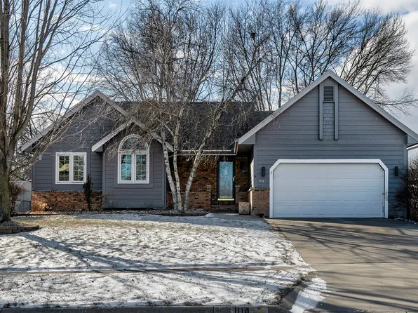 1114 NW Parkridge Dr, Ankeny, IA 50023