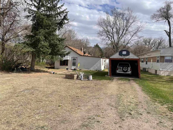 217 S Locust St, Brady, NE 69123