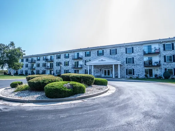 151 North University DRIVE #111, West Bend, WI 53095