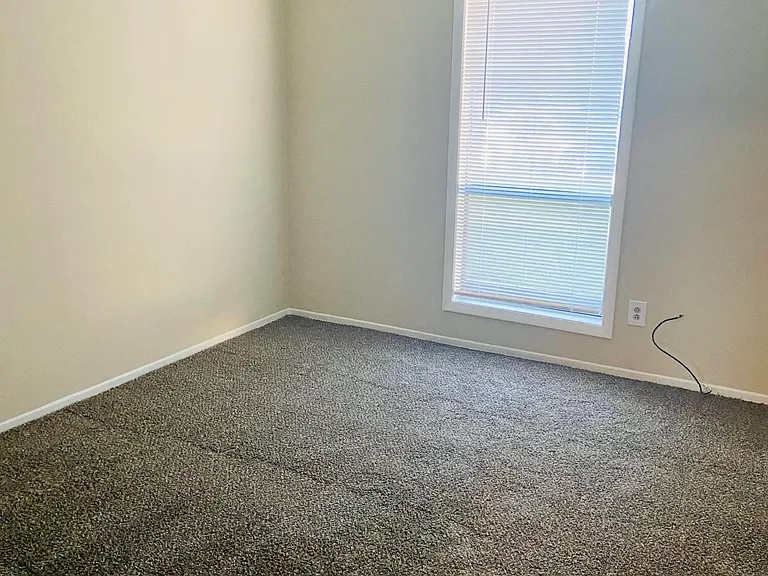 129 Village Cir — Photo 10