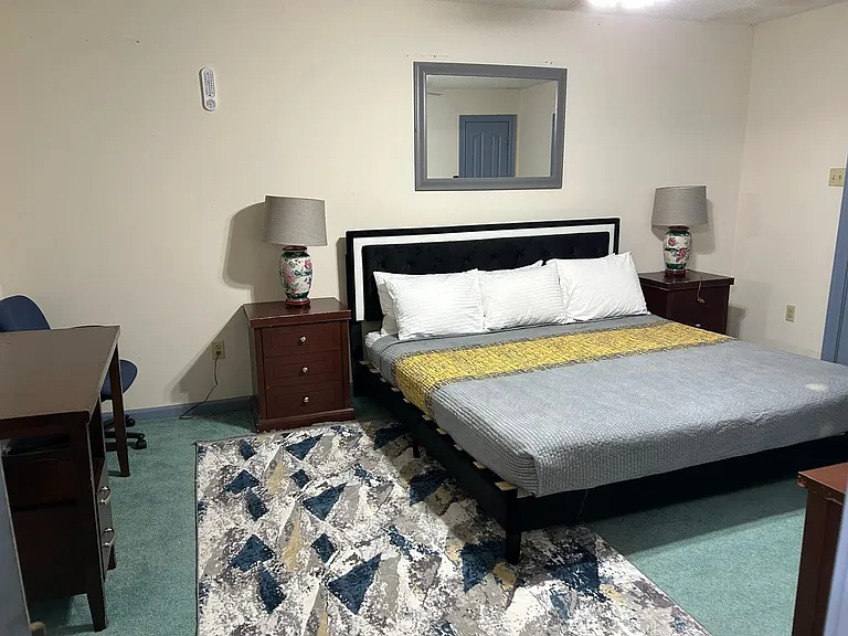 8220 Hunters Creek Dr — Photo 26