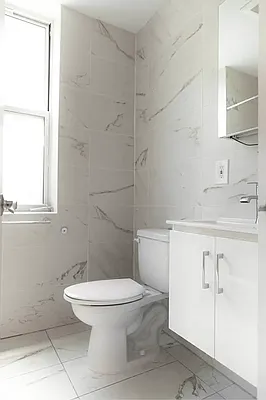 Rented by SERHANT. | media 11