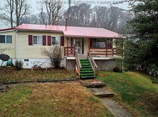 1337 Mountain Rd, South Charleston, WV 25303