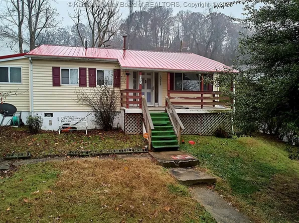 1337 Mountain Rd, South Charleston, WV 25303