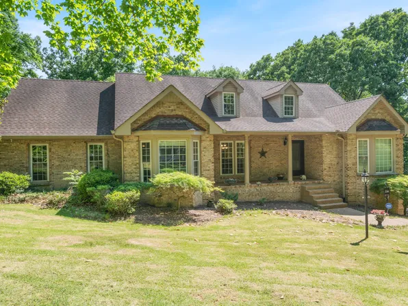 228 Druid Hills Dr, Dickson, TN 37055