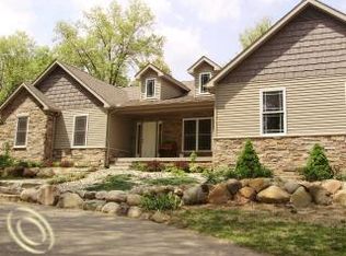 3680 Groveland Rd, Ortonville, MI 48462