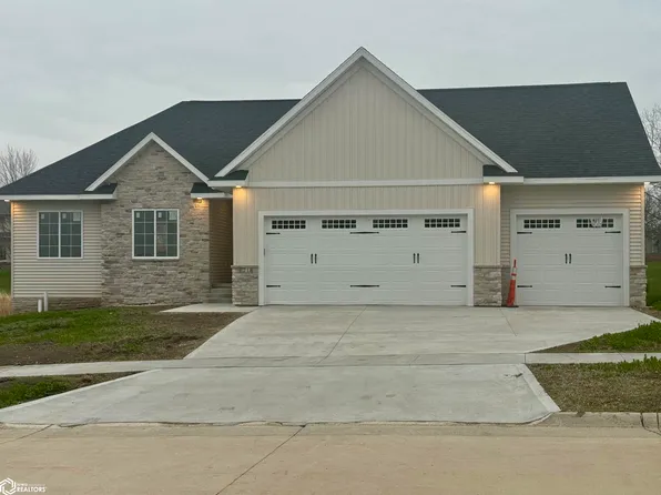 1218 N 18th St, Chariton, IA 50049
