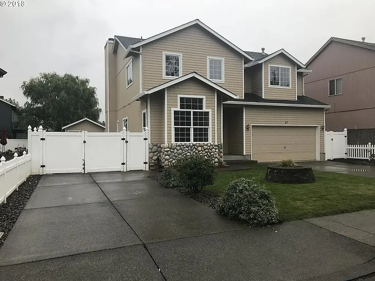 87 Red Cedar St — Photo 1