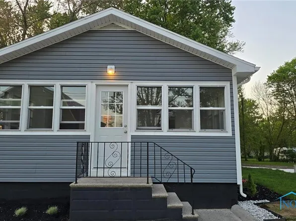103 E North St, Liberty Center, OH 43532