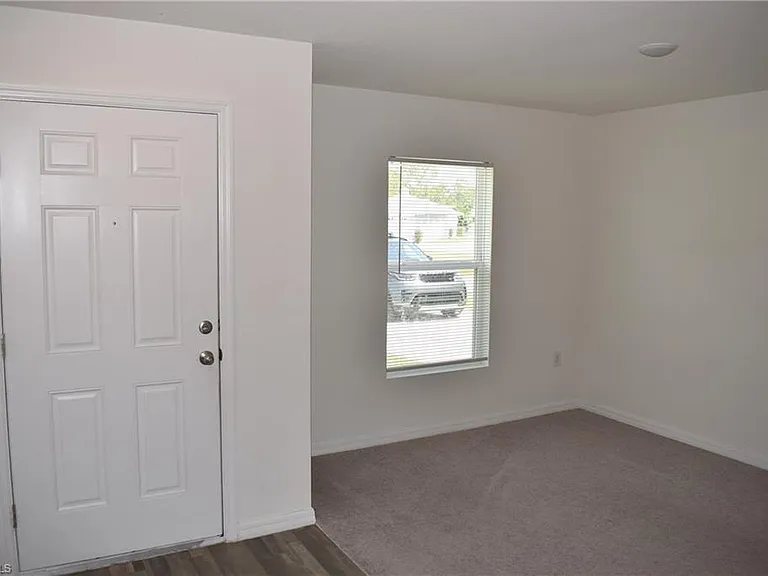 4795 Lacoco St — Photo 6