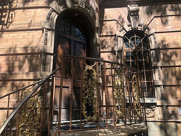 2nd image of 227 E 50th St