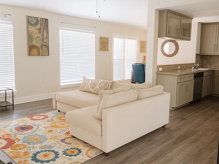 1302 Danbury Sq #A — Photo 9