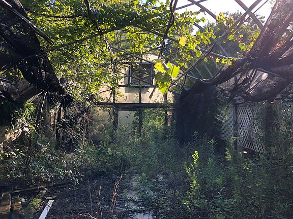 5th image of 1052 NE Gum Swamp Rd