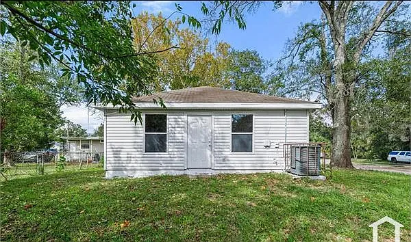 2100 Brooklyn Rd — Photo 12