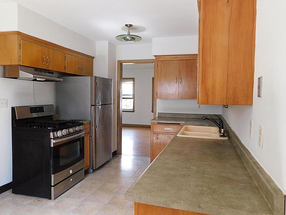 5th image of 3002 N 70th STREET #3004