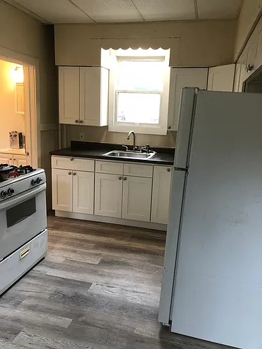 429 Ash St #1 Photo 1