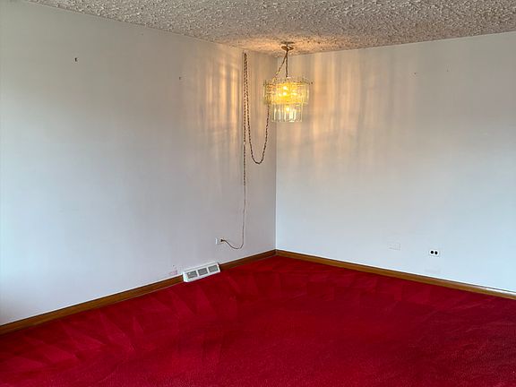 4th image of 8344 S Damen Ave