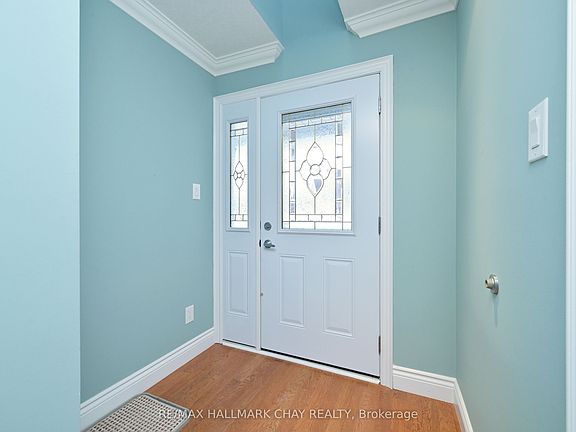 4th image of 140 Meadow Ln