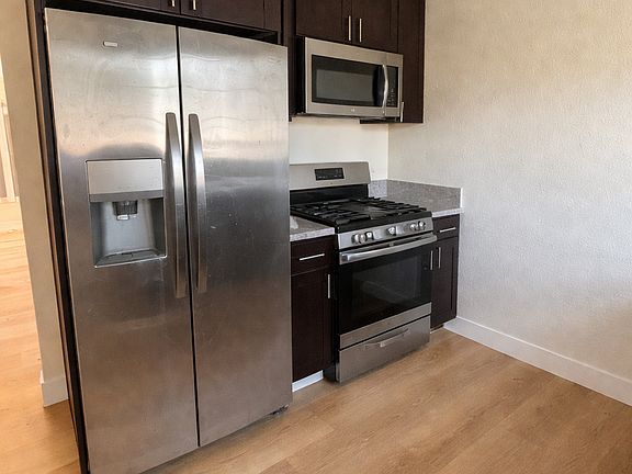 3rd image of 2709 Ulric St #2709