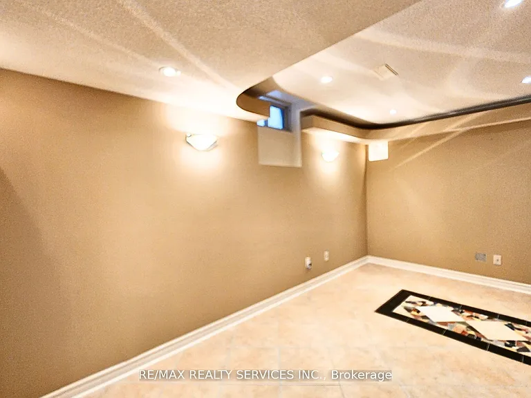 387 Rocca Ct #BASEMENT — Photo 6