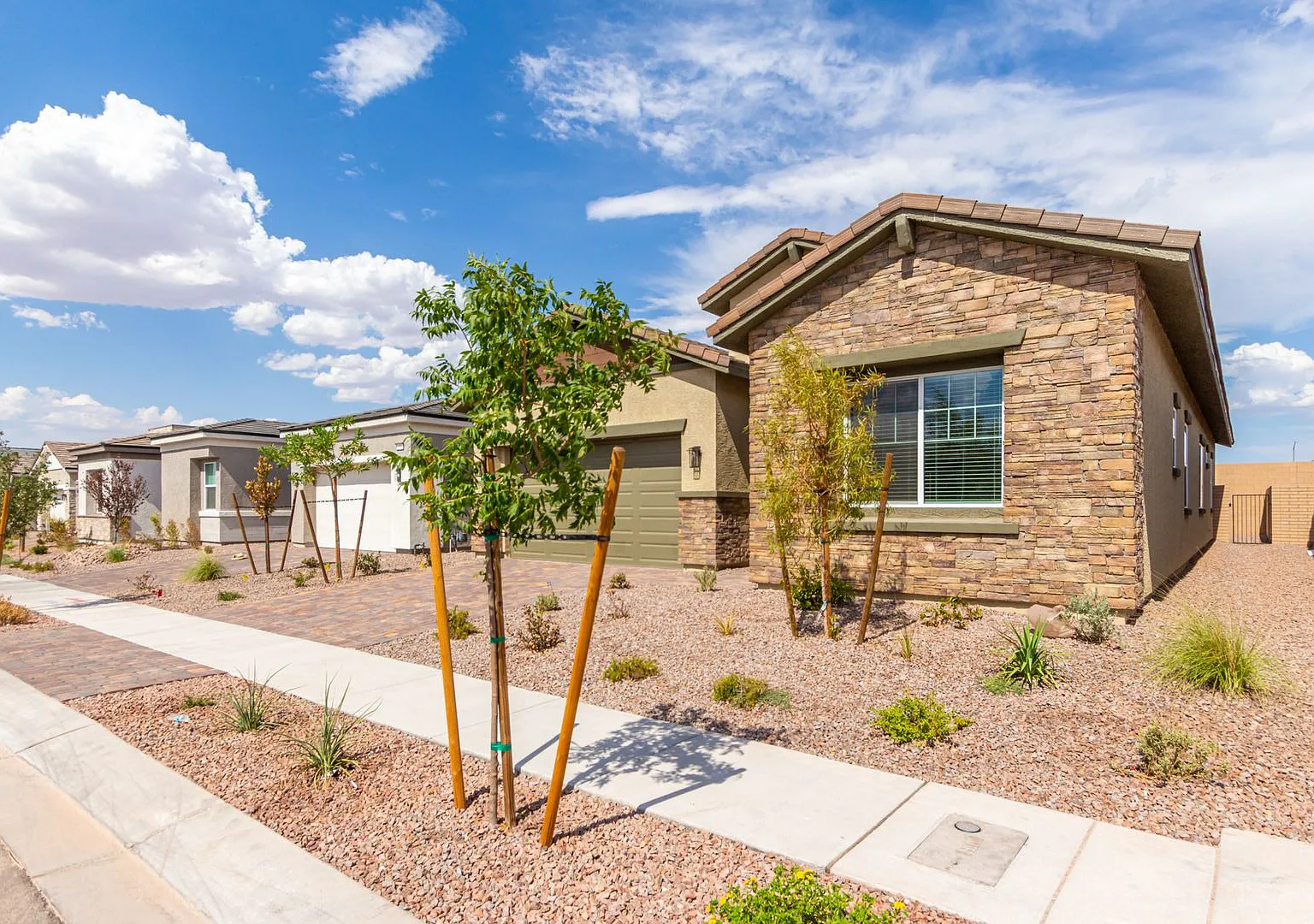 Amazing Location In Cadence! 1 Story — Photo 4