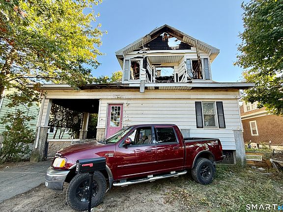 3rd image of 9 Whiting Road