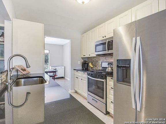 4th image of 307 Downshire Dr