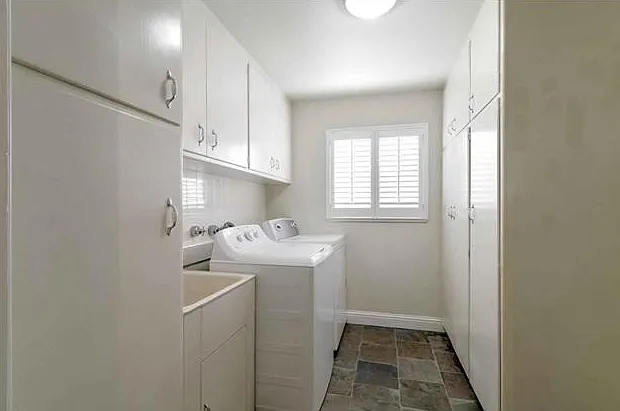 6736 N Pershing Ave — Photo 2