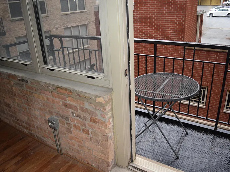 1500 W Monroe St #3 — Photo 3