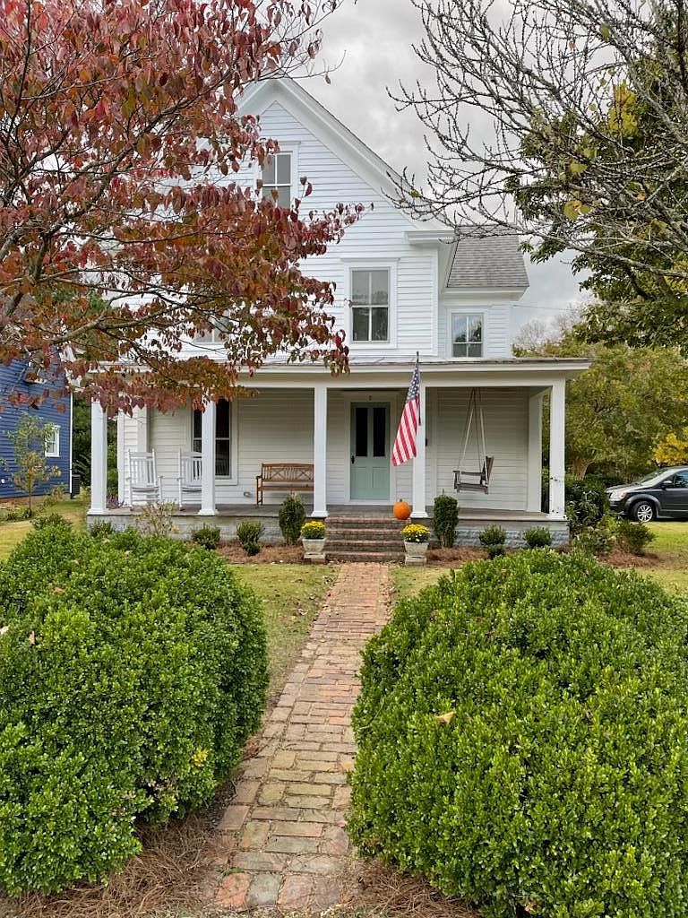 9 Lake St, Onancock, VA 23417 | Zillow