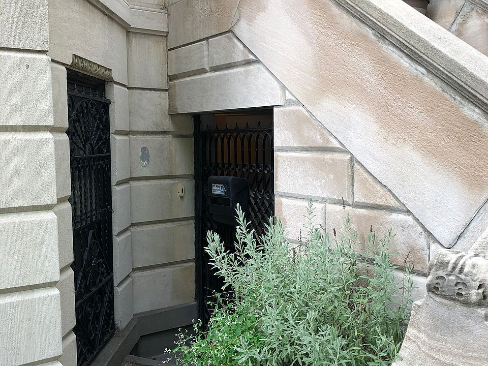 1st image of 111 Prospect Park W Floor 1