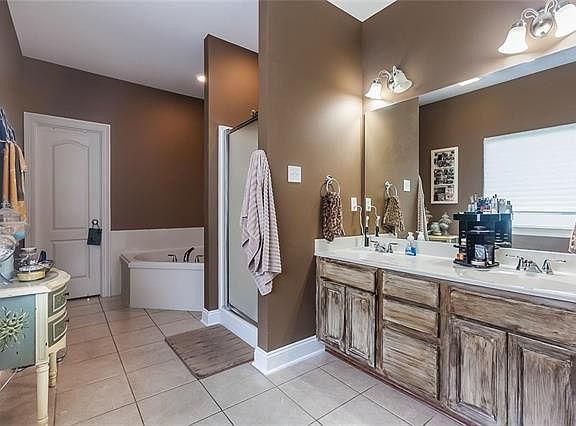 2nd image of 2649 Sand Bar Ln