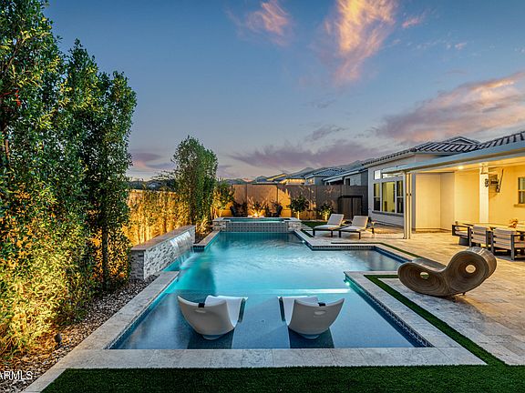 4th image of 21449 W MARIPOSA Street
