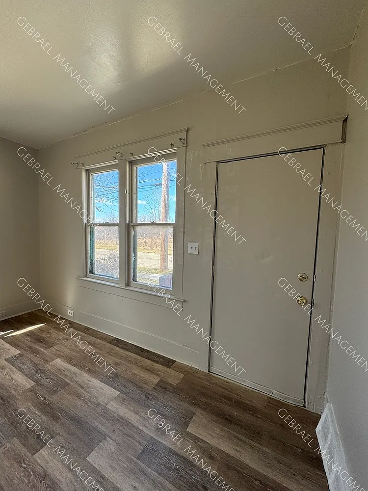 726 York Ave 1st Month Free — Photo 2
