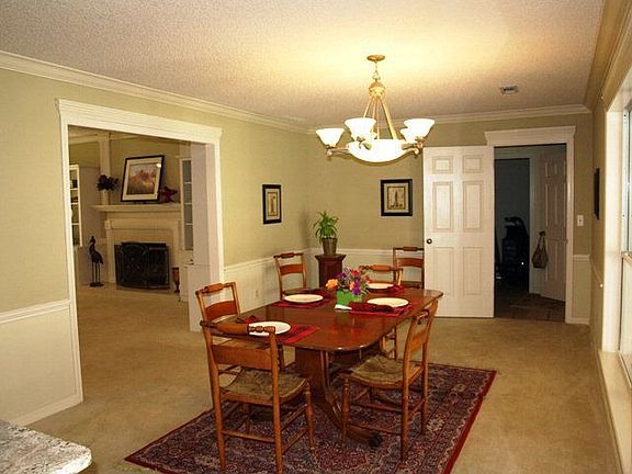 5th image of 108 Cedar Hill Dr