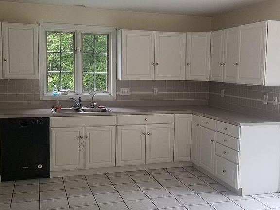 4th image of 142 Tamarac Dr