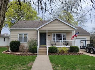 304 W Madison St, Danforth, IL 60930