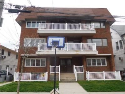 155 Beach 120th St APT 2B, Rockaway Park, NY, 11694