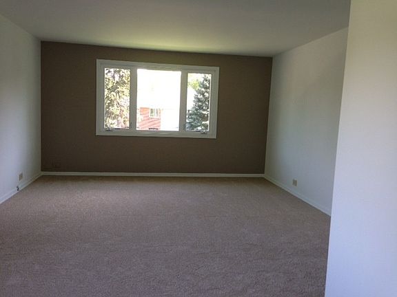 4th image of 228B Dogwood St
