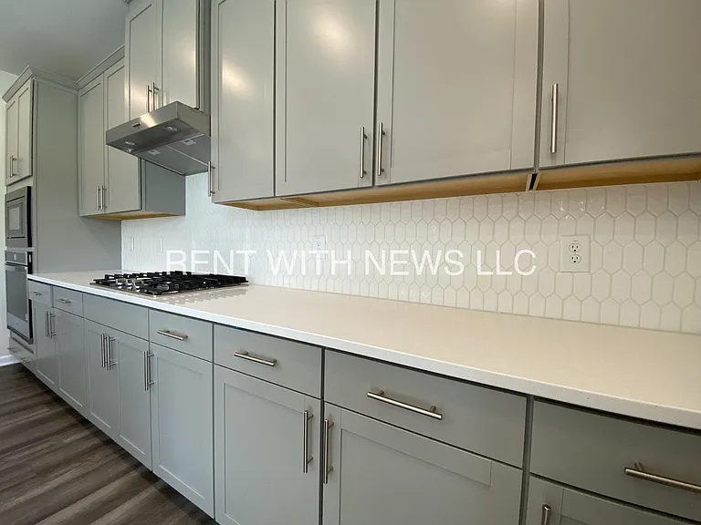 797 Riguard Way — Photo 18