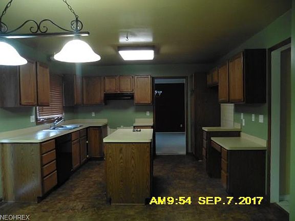 4th image of 28981 Naylor Dr