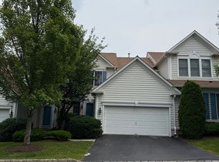 12 Thistle Dr, Paramus, NJ 07652