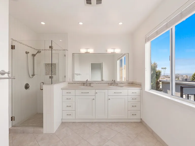 1924 Filbert St #2 — Photo 29