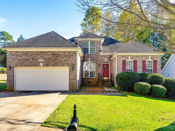 13330 Edgetree Dr, Pineville, NC 28134