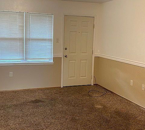 3rd image of 2556 E 10th St