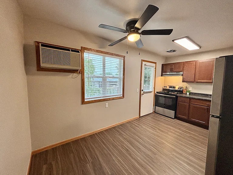 1025 W Fiedler Ln #5 — Photo 7
