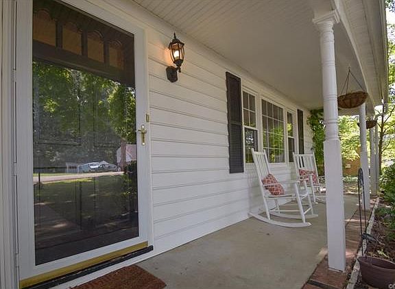 4th image of 3931 Lyndale Pl