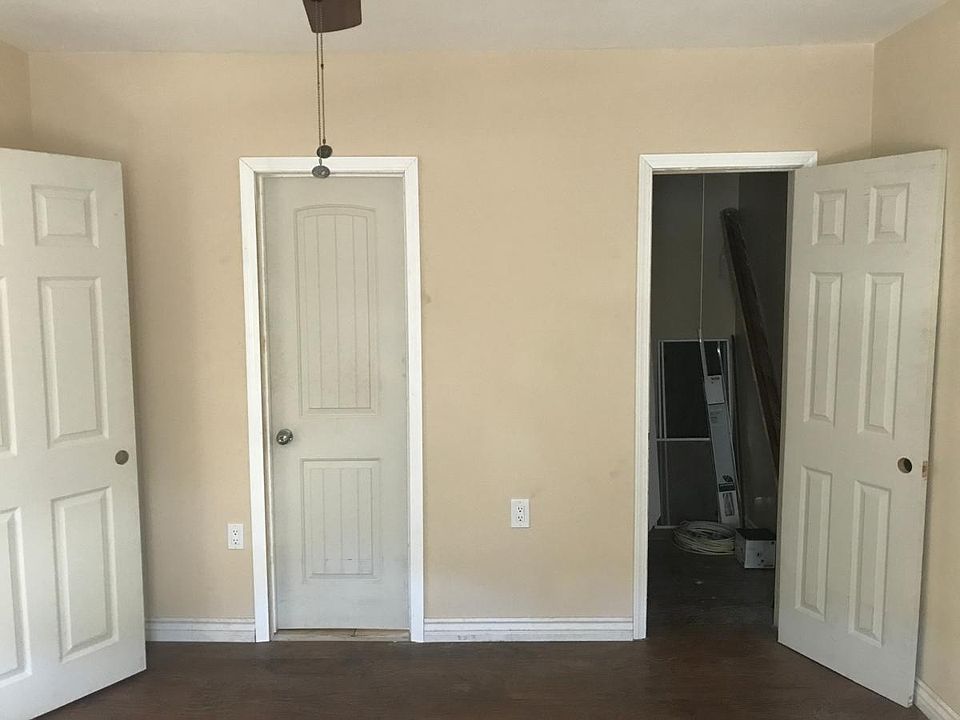1st image of 3048 Caspian Ave
